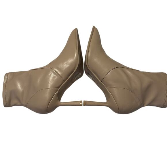 NWI Mia Stiletto Pointed Toe Nude/Tan Pull on Teyla Ankle Boot-11M - Picture 3 of 10